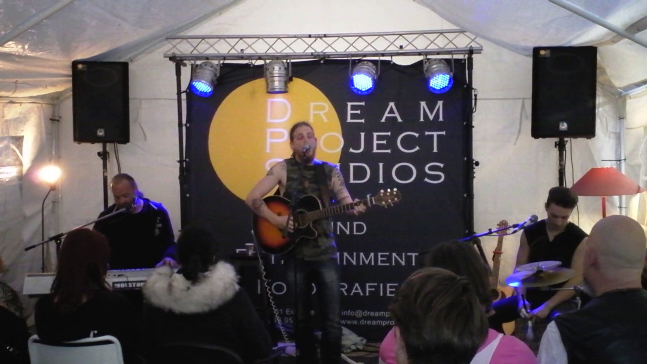 Optreden van Sjoerd Steegstra, Sieberein Schaaf en Sjoerd Ferwerda in Dreamprojectstudios in Ee