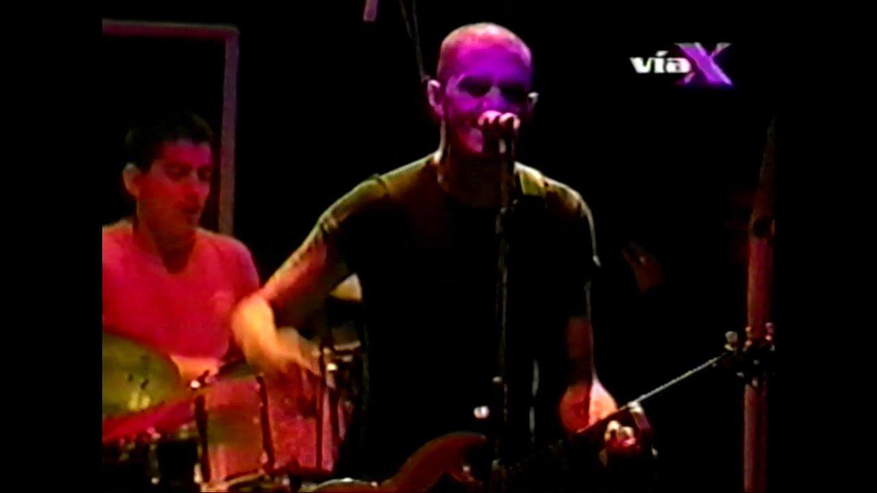 Attaque 77 en chile  -  (vhs -  Festipunk 1999)