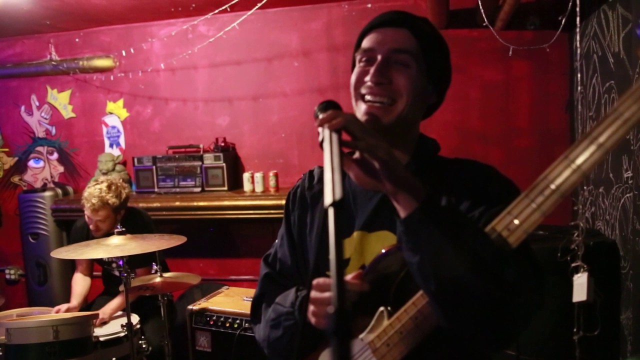 Mom Jeans. Full Set Bushwick Public House 12.29.16