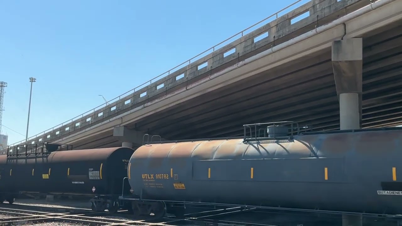 UP 6417 leads a manifest train in Houston Texas!