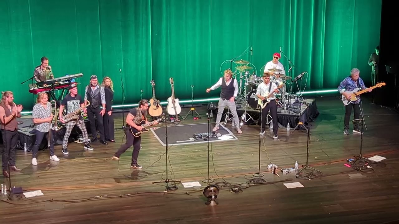 Leonid and Friends California Theater SJ