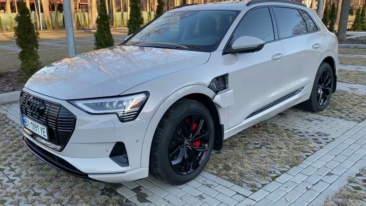 Подробный обзор AUDI E-tron 2021 95 кВт 408 Hp на канале USA TOP CARS