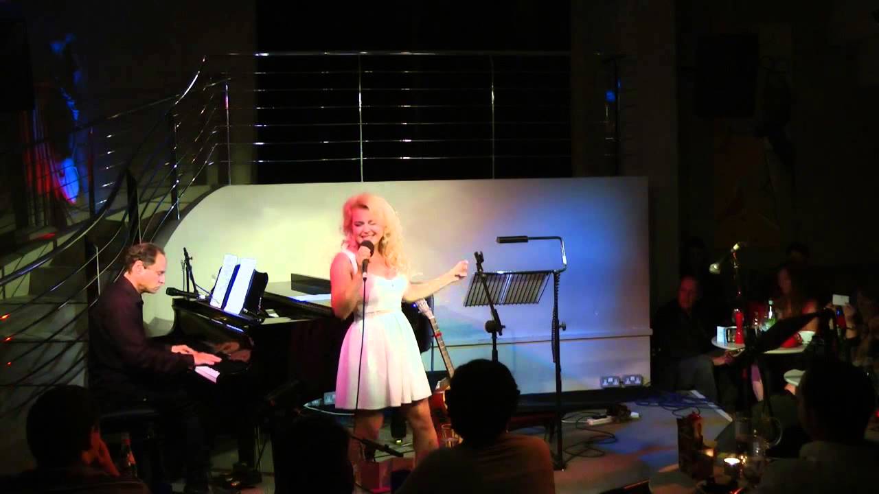 Feeling Good - Sammie Jay Live (Cover)