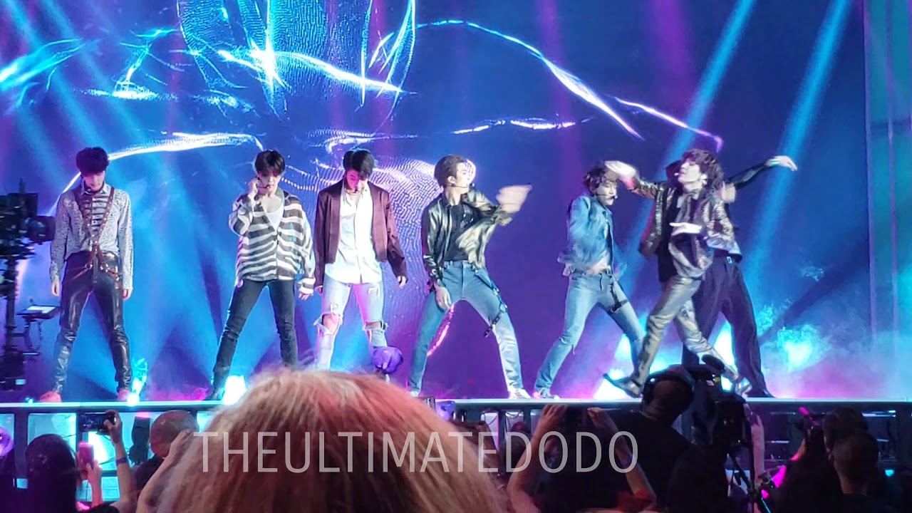 180520 BTS Fake Love @ 2018 BBMAs Billboard Music Awards Fancam