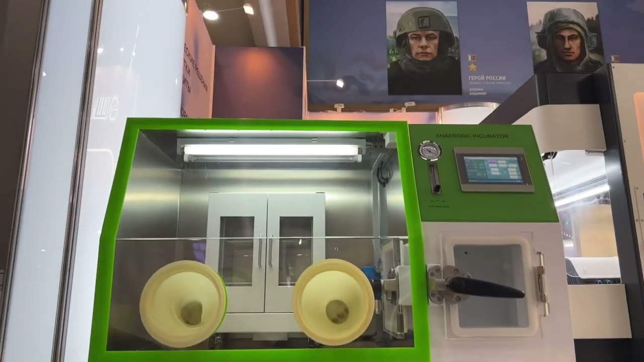 Анаэробные станции (перчаточные боксы) со встроенным инкубатором LAI-3T (AWTech)