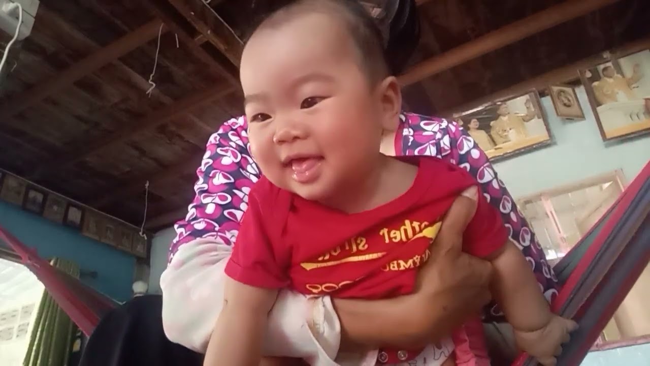 เลี้ยงหลานสาวน้องยี่หวา
