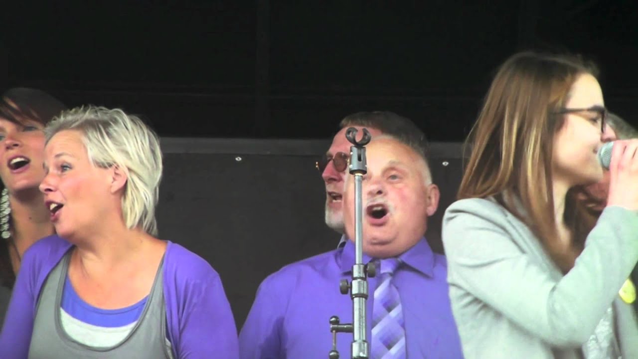 Soul & Gospelchoir Spirit - Live @ Amusing Hengelo 2012 Compilatie Buiten
