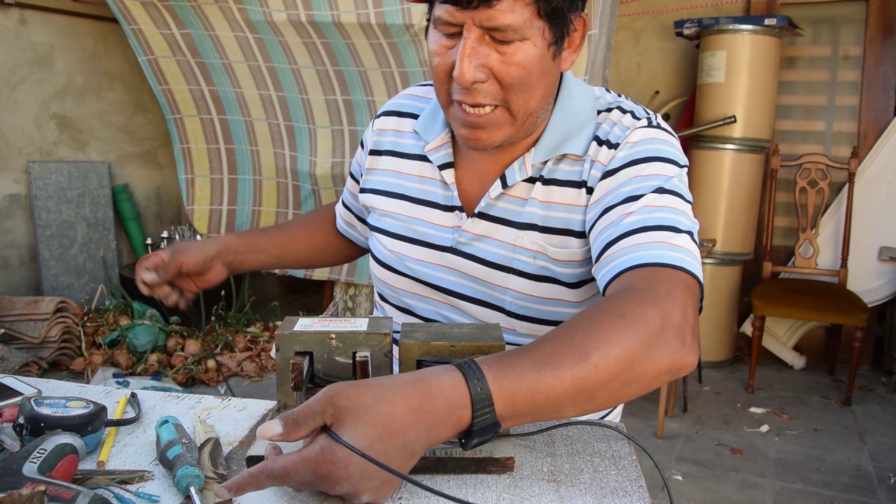 &iexcl;Ense&ntilde;o c&oacute;mo crear una maqui de soldar casero con un microondas! FUNCIONA