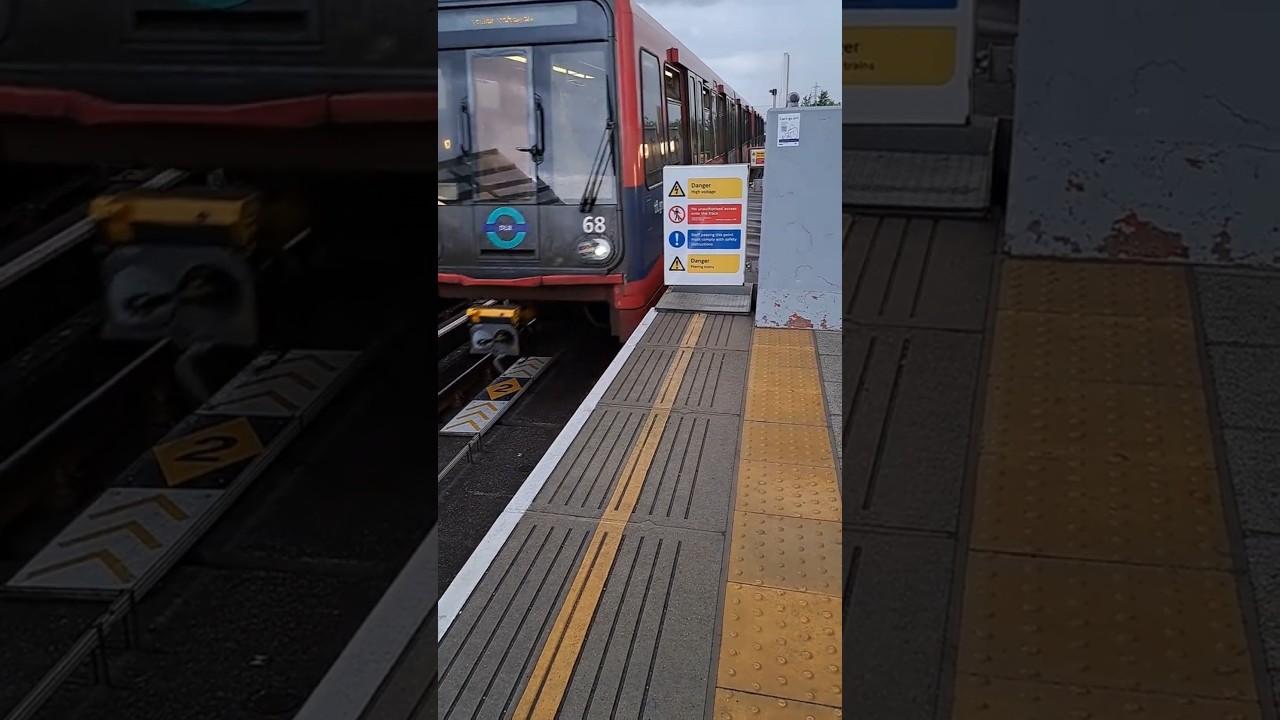 DLR 68+73 arrives at Gallions Reach for Tower Gateway