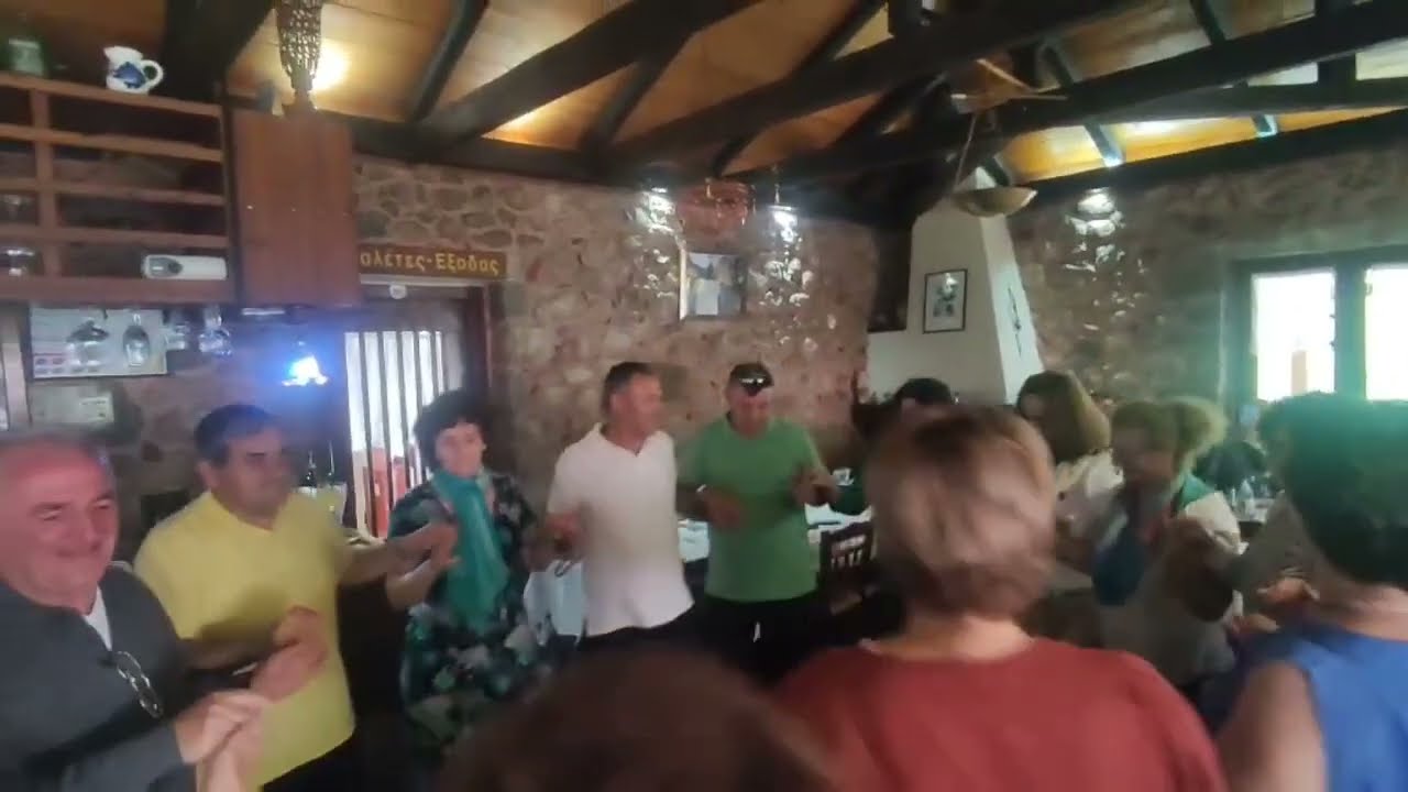Γλέντι και χορός σε ταβέρνα στην Ελάτη 28/05/2023