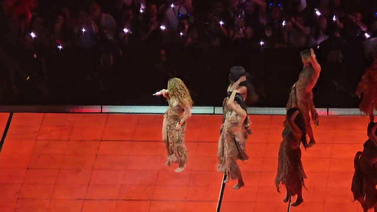 Shakira world tour las mujeres no lloran phoenix arena 6/22/25