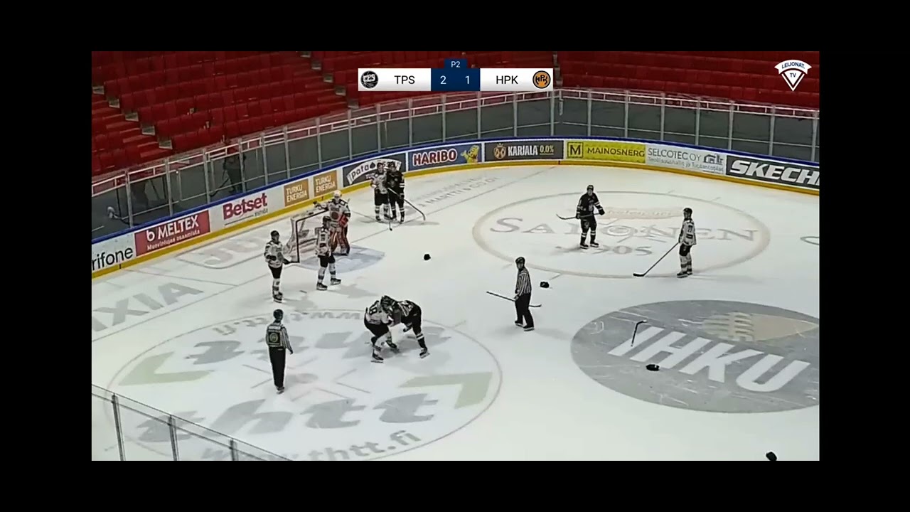 U20 SM: Tappelu Kasper Pikkarainen vs Eerik Wallenius | Hanskat putoaa NHL tyyliin