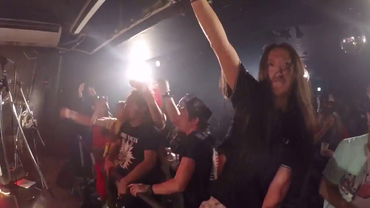 Pennysurfers - Battle of Berlin (live aus Tokyo)