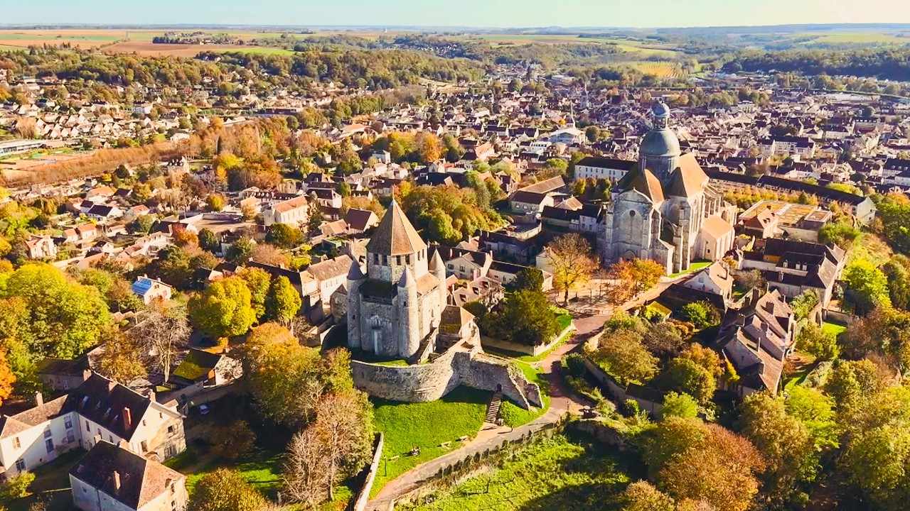 1 Hour From Paris: Hidden Fairytale Villages You’ve Never Heard Of | Fontainebleau & Provins