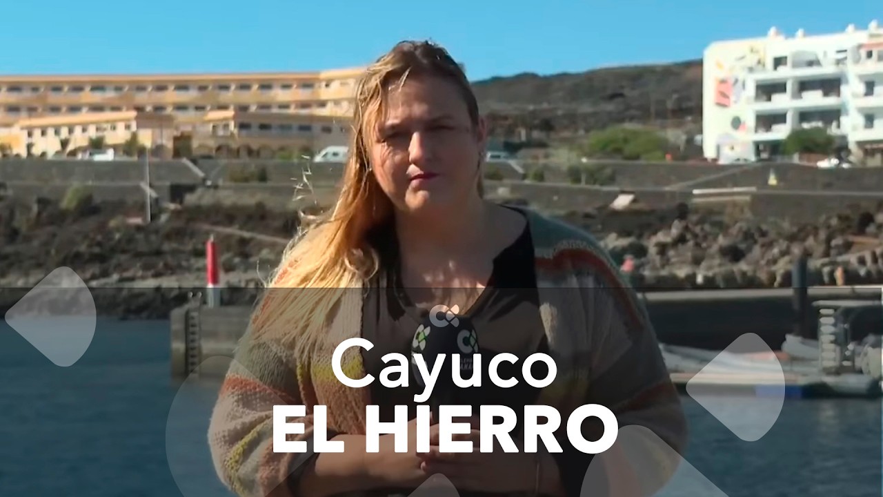 Un cayuco con unas 140 personas llega a la costa de El Hierro