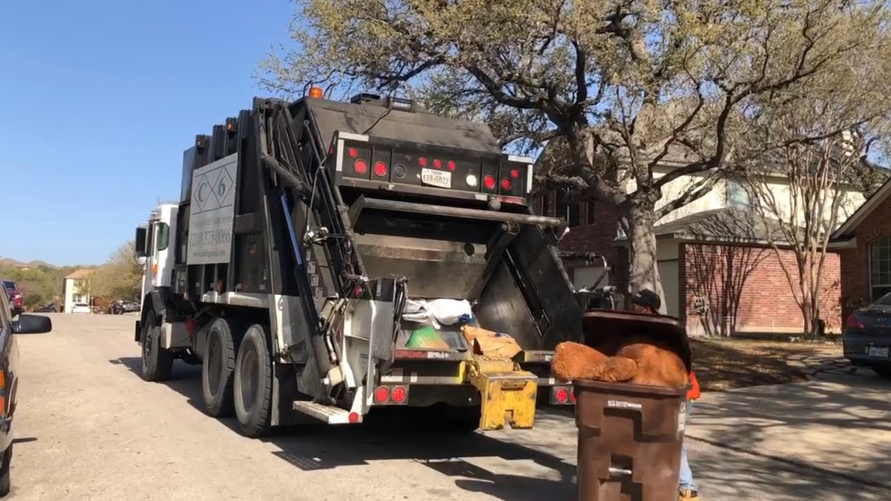 C6 Disposal Pak-Mor Rear Loader Garbage Truck Packing A Giant Bear & Yard Waste
