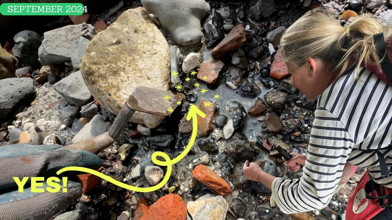 A Tiny Find Tells a Big Story! A Wonderful Mudlark & The Low Tide Reveals a Very Special Object!