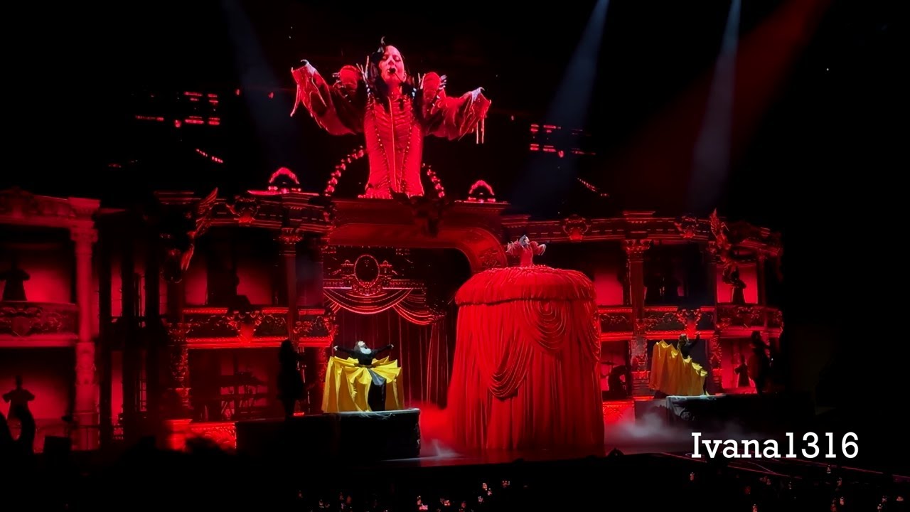 Bloody Mary y Abracadabra - Lady Gaga en Barcelona, España el 31/10/2025 (The Mayhem Ball 2025) 4K