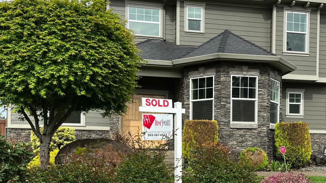 503-381-6573 is Jennifer Reynolds a Full Time Oregon Realtor