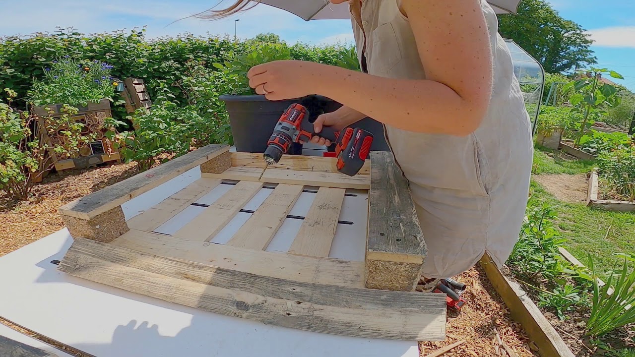 How to make a trug from one pallet - Powered by Einhell