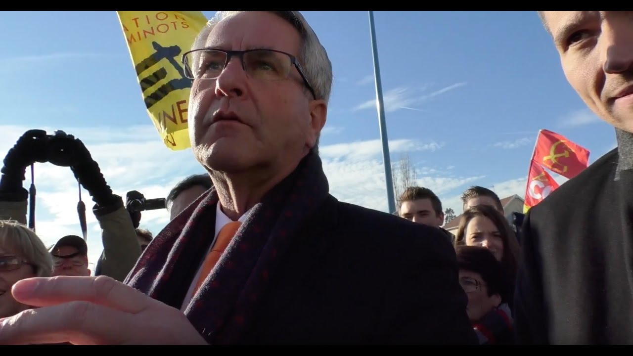 MANIFESTATION MIRECOURT CONTRE LA FERMETURE DE LA LIGNE 14 LE  8:12:16