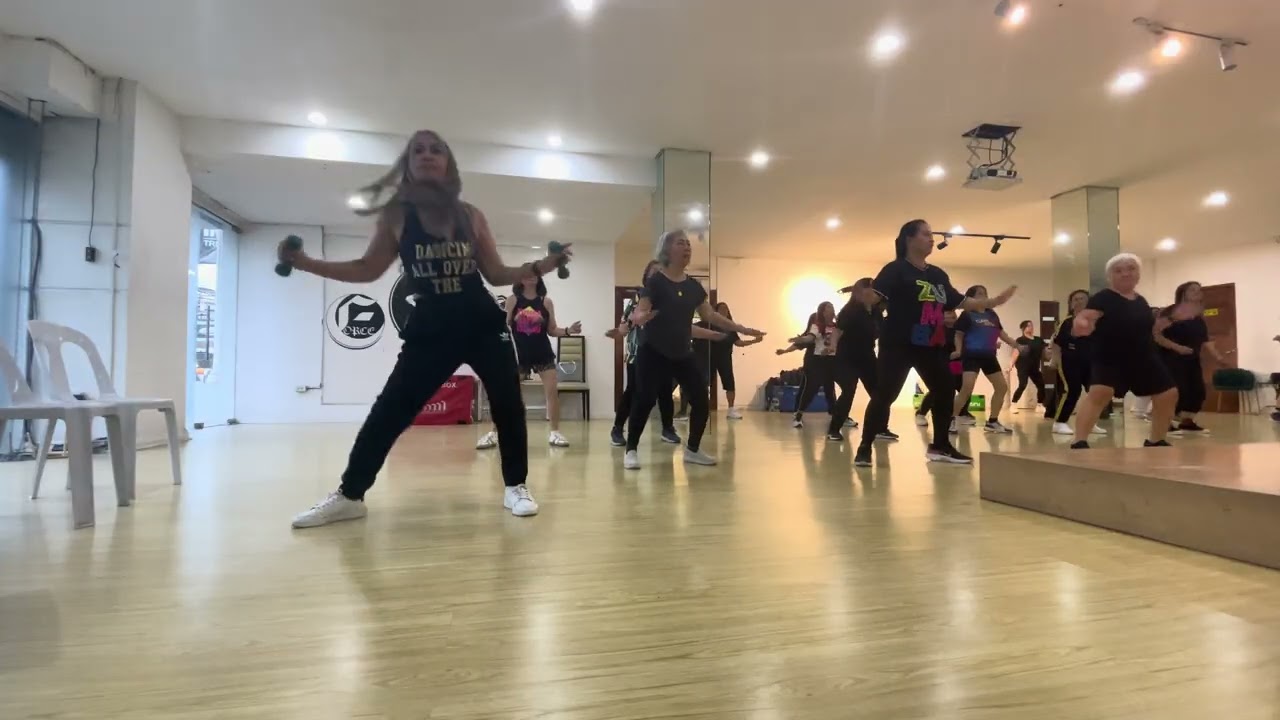 #zumbamom #zumbafitness #zumba 