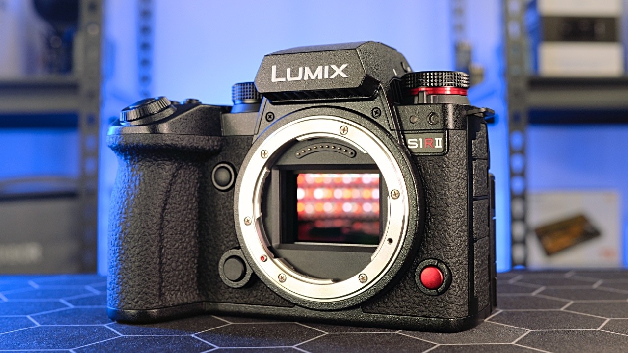 Panasonic LUMIX S1RII Review | 8K is Here! 🔥 But...