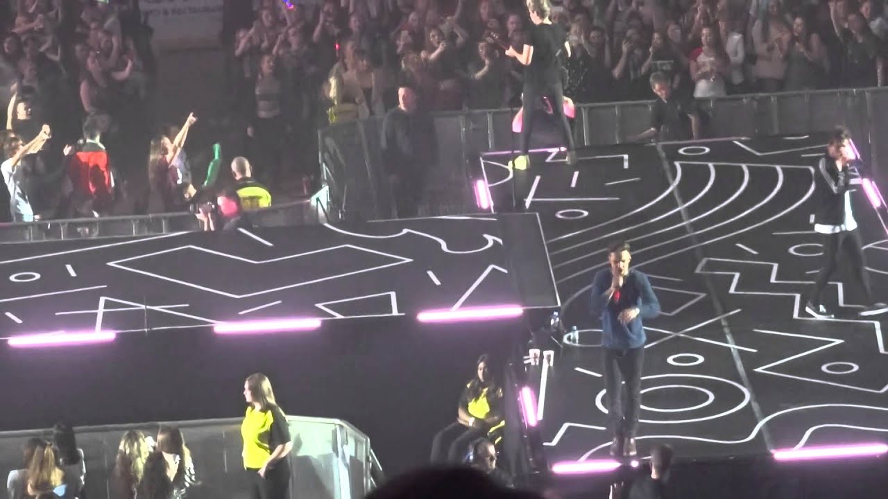 One Direction - No Control  - Sheffield Arena 30.10.15