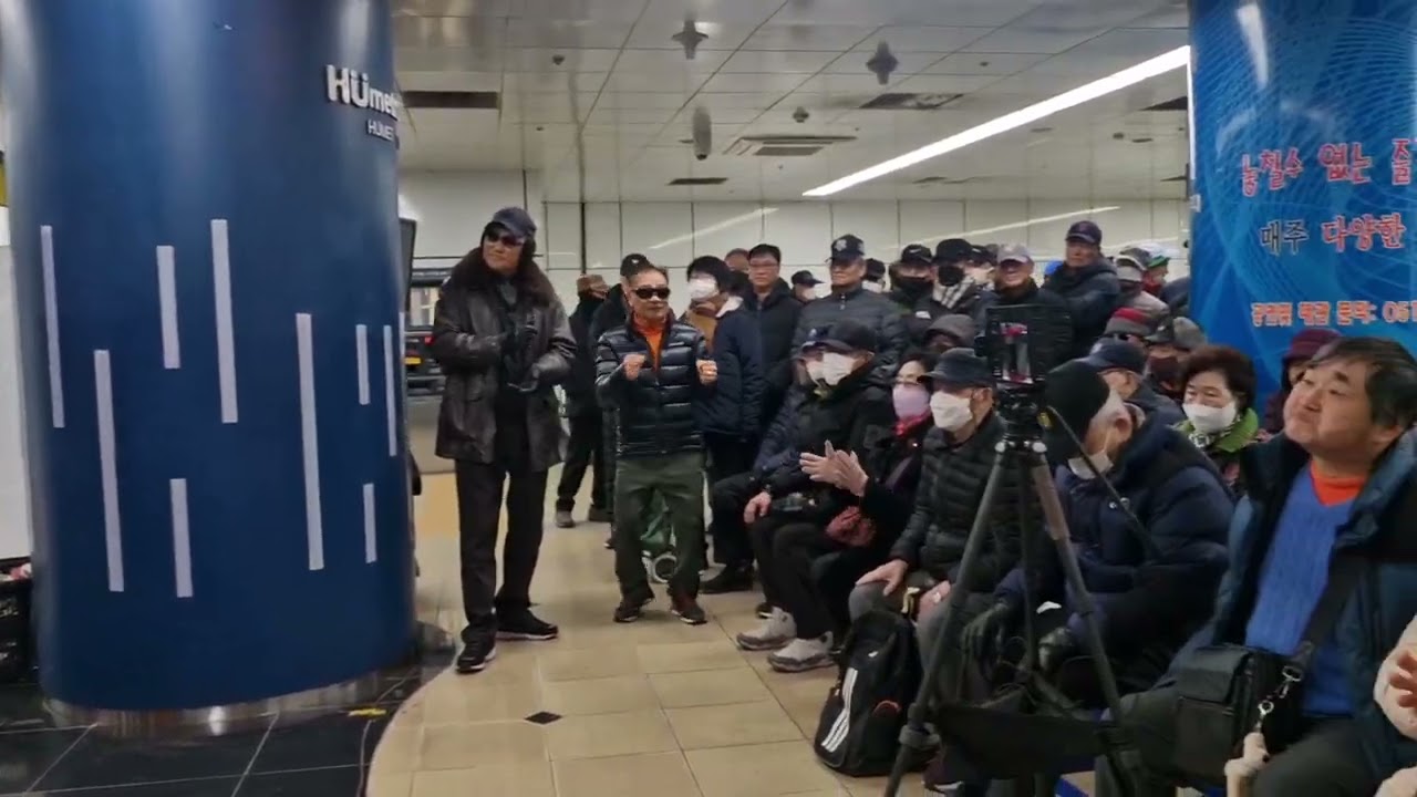 권태순.가수(요즘여자 요즘남자)동백예술단 .서면지하철