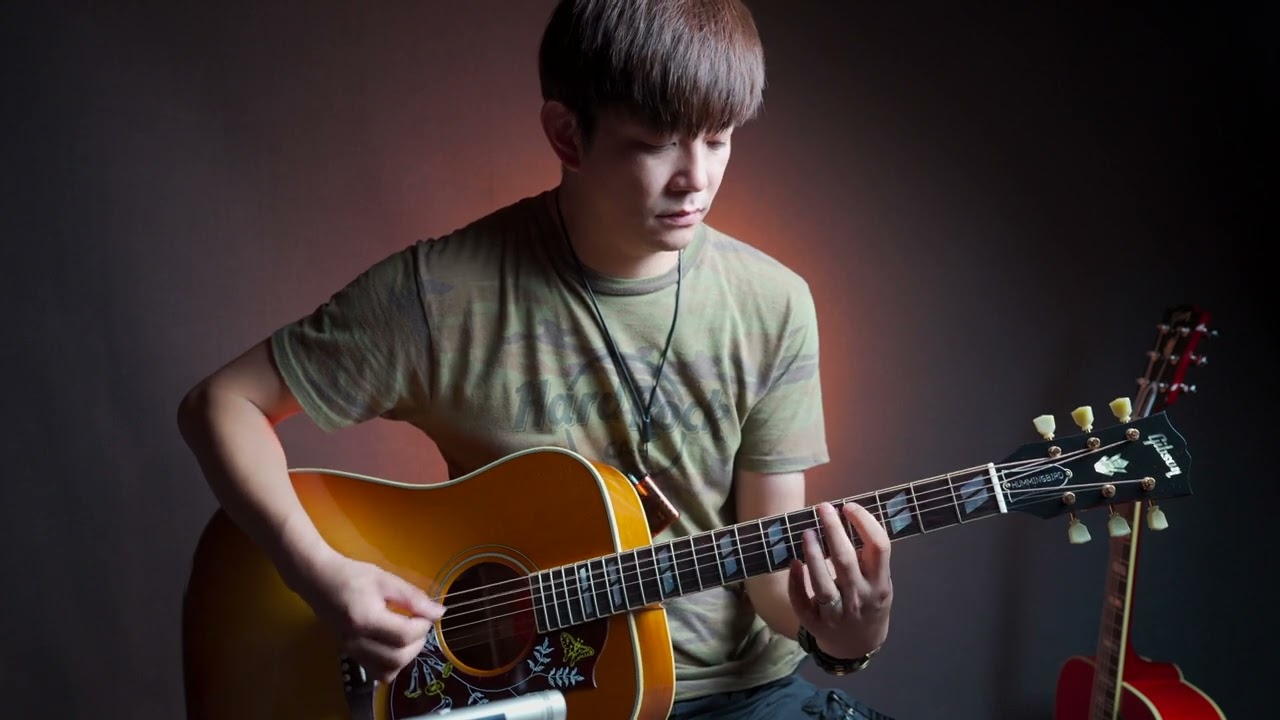 Gibson Hummingbird Original vs Dove Original