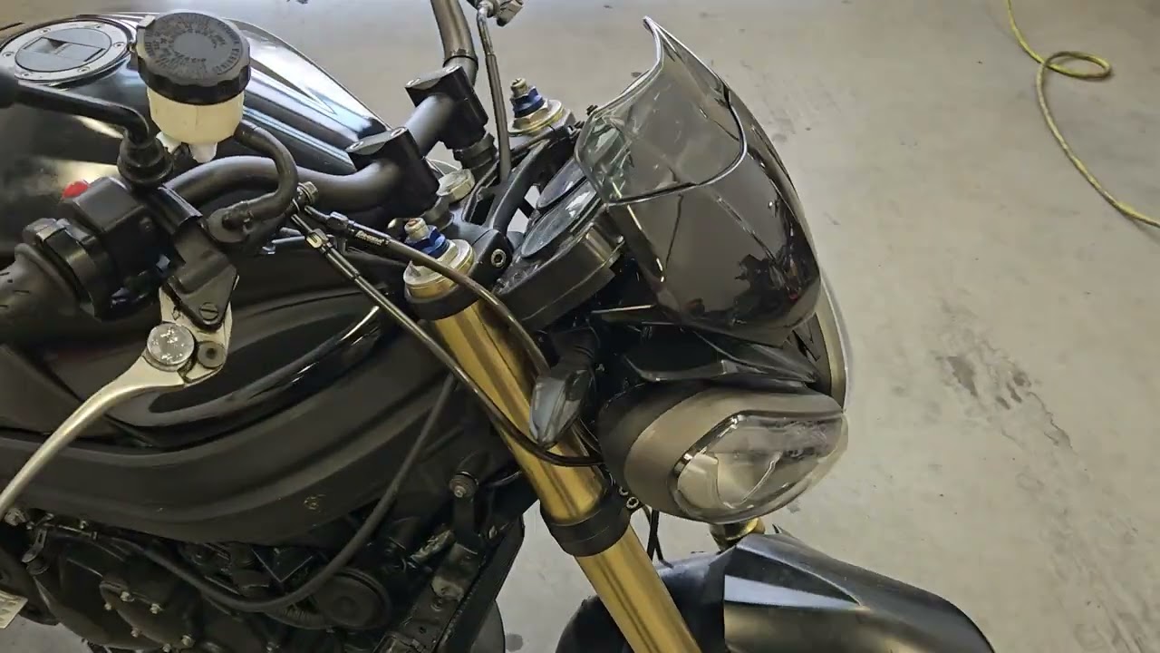 Triumph Sprint ST 1050 naked upside down Dominator exhaust part 2 FINAL