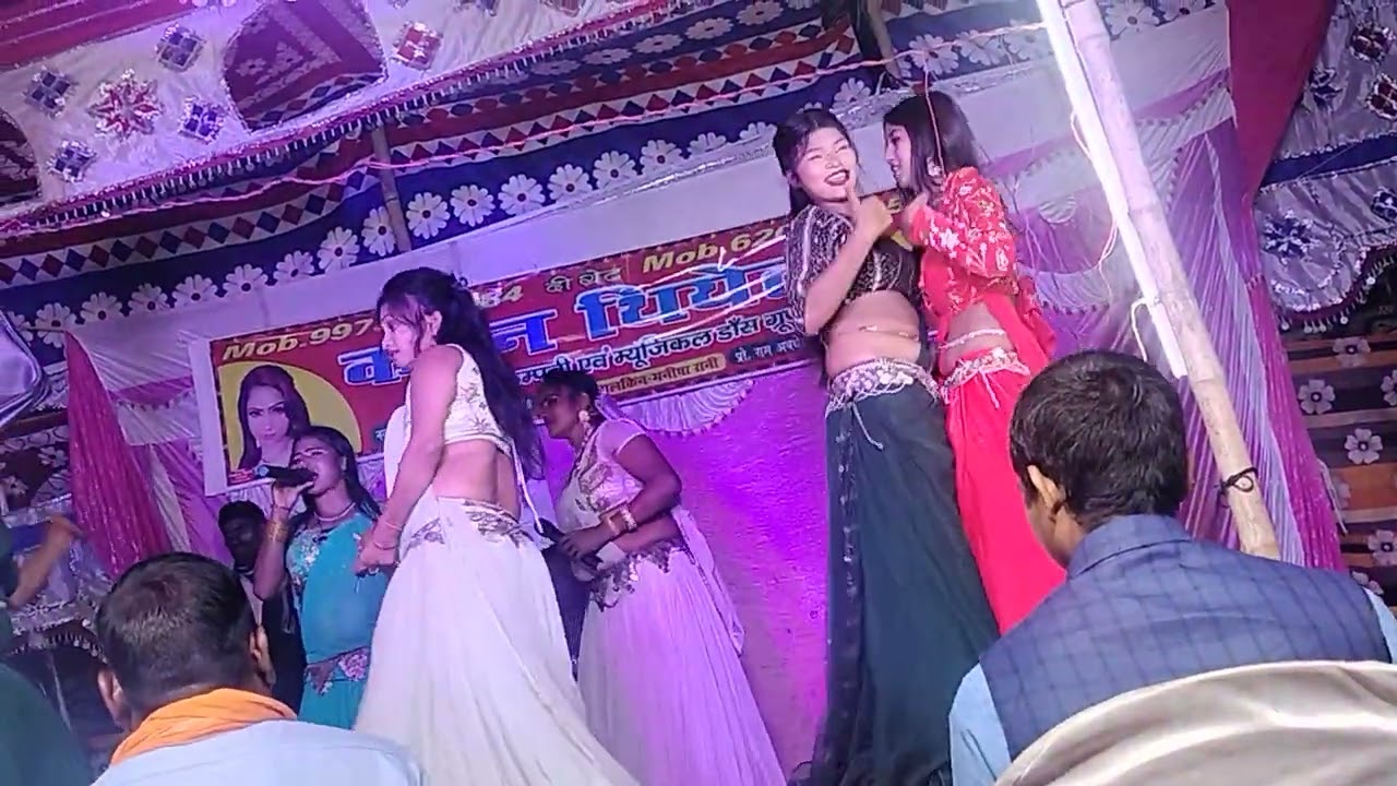 New viral video #प्रधानवा kw rahar में ओहो मुखिया के rahar में #शानदार नाच program #