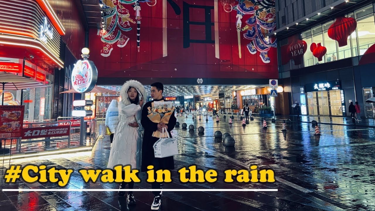 Chongqing is particularly beautiful in the rain|4K HDR|night walk|city walk|China Travel