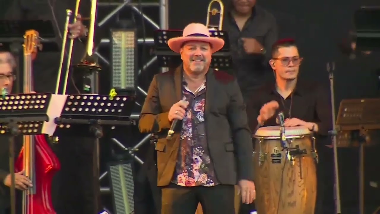 LAGRIMAS FLOR DORMIDA YA NO REGRESO CONTIGO AMOR  CONTROL ROBERTO BLADES EN VIVO CONCIERTO SALSA MIX