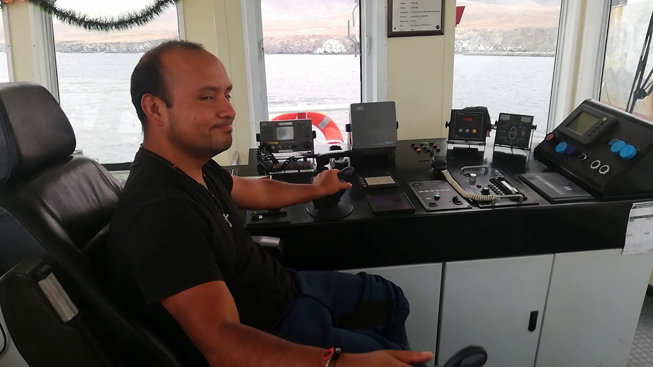 Atraque a muelle f
