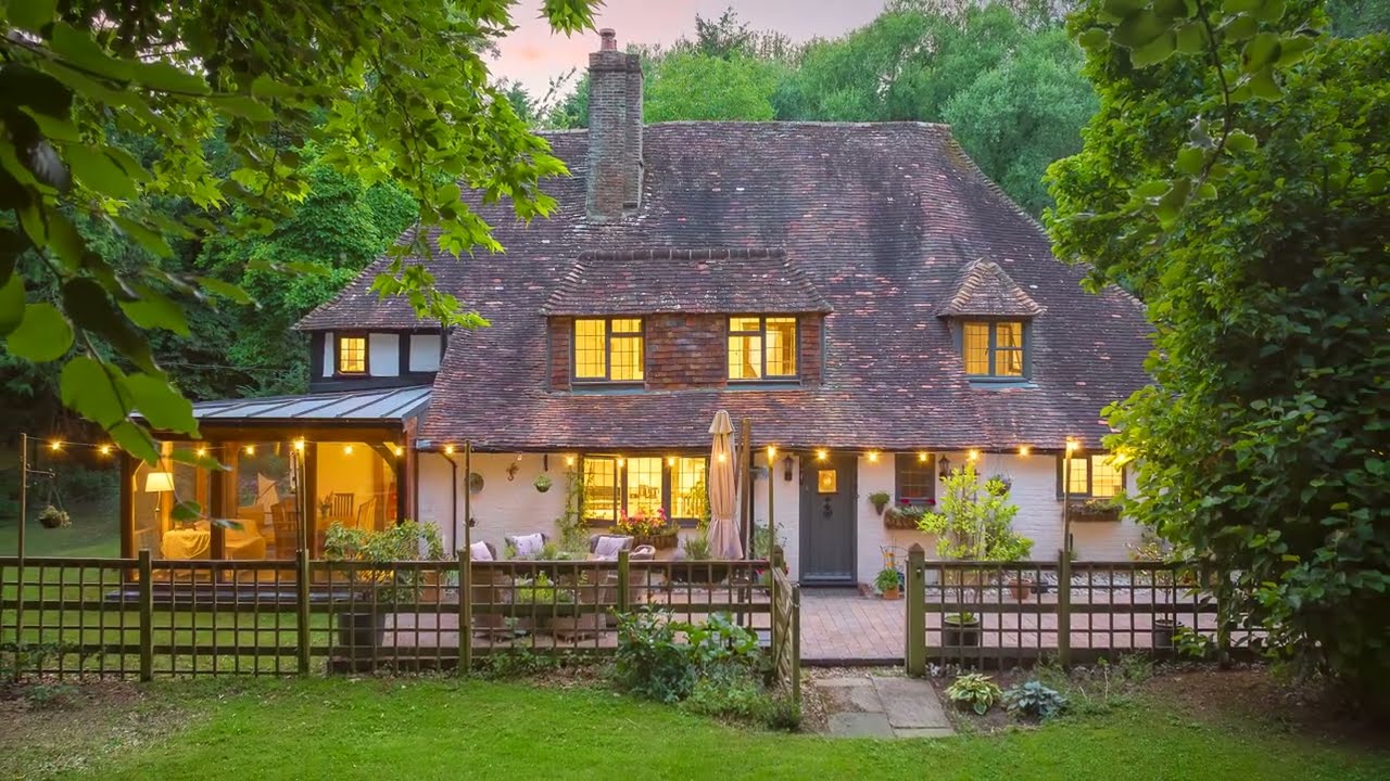 16th Century, Grade II listed farmhouse with C.3 acres of woodland, stream, pond, 2 annexes, Ashford