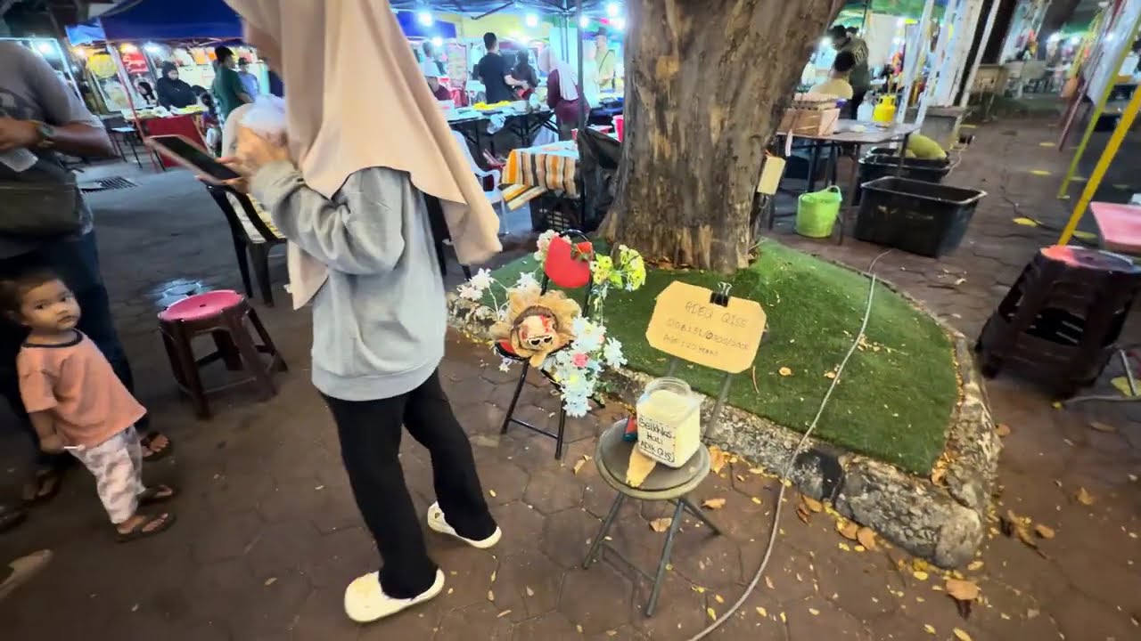 Dataran Bandaraya Kota Bahru Night Bazaar and Trucks