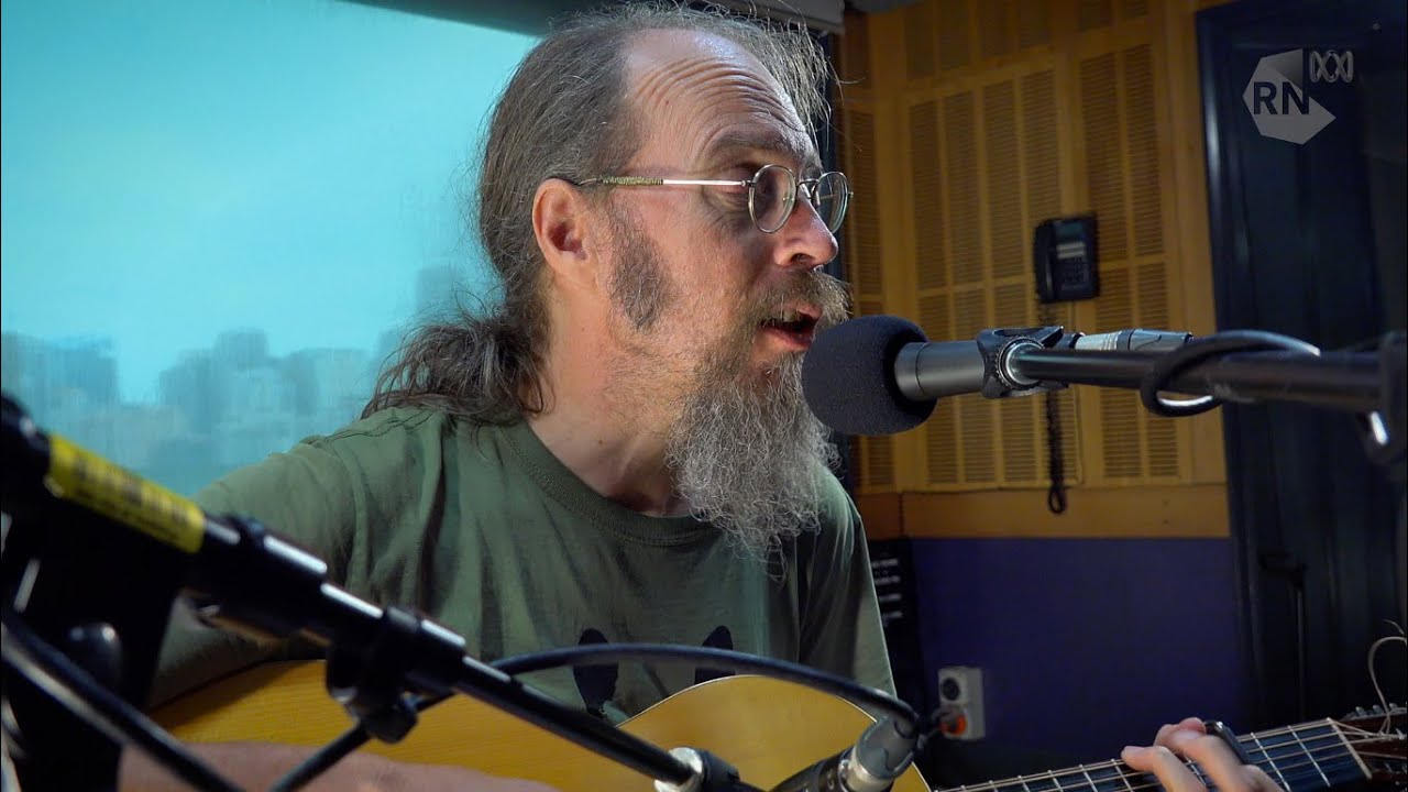 Charlie Parr in session: Over The Red Cedar - Live Music @ RN