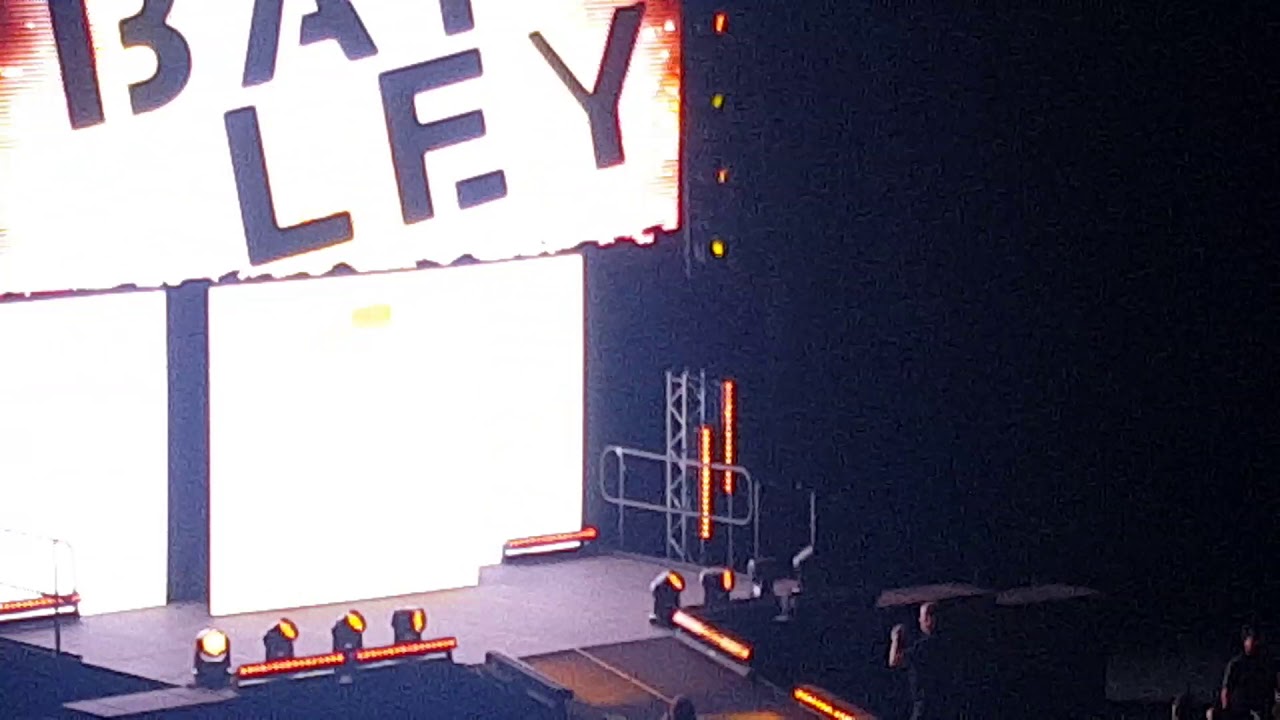 WWE Live Mexico 2019 Alexa Bliss y Nikki Cross, Sasha Banks y Bayley entrada