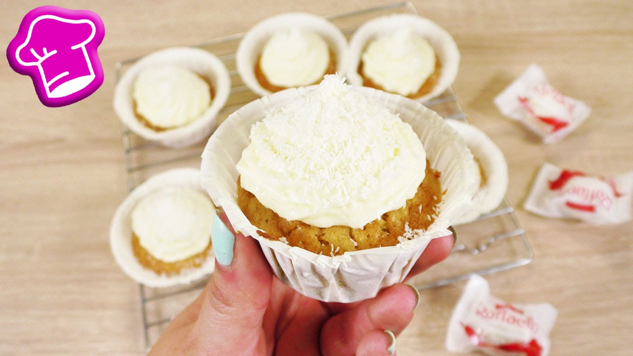 Sommerliche Raffaello Cupcakes | super lecker mit Mandeln & Kokos | mit Füllung