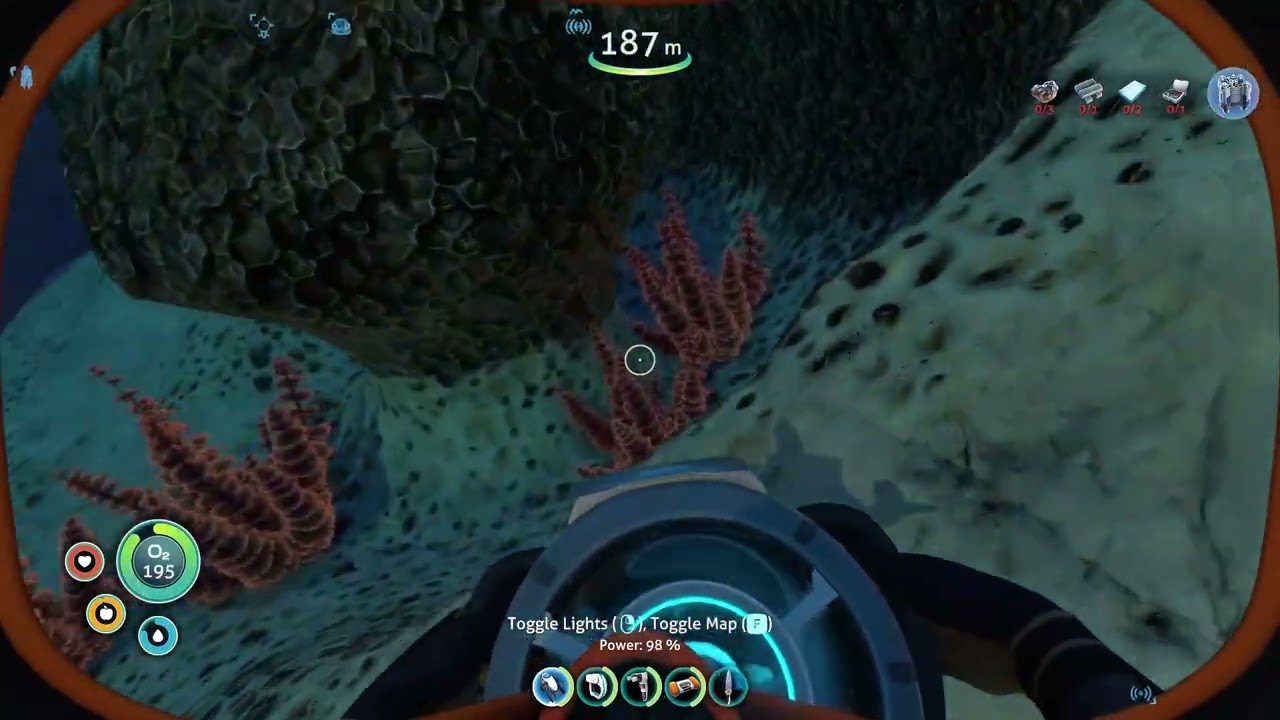 Exploring a new biome, a new shipwreck, and adding more to the base!