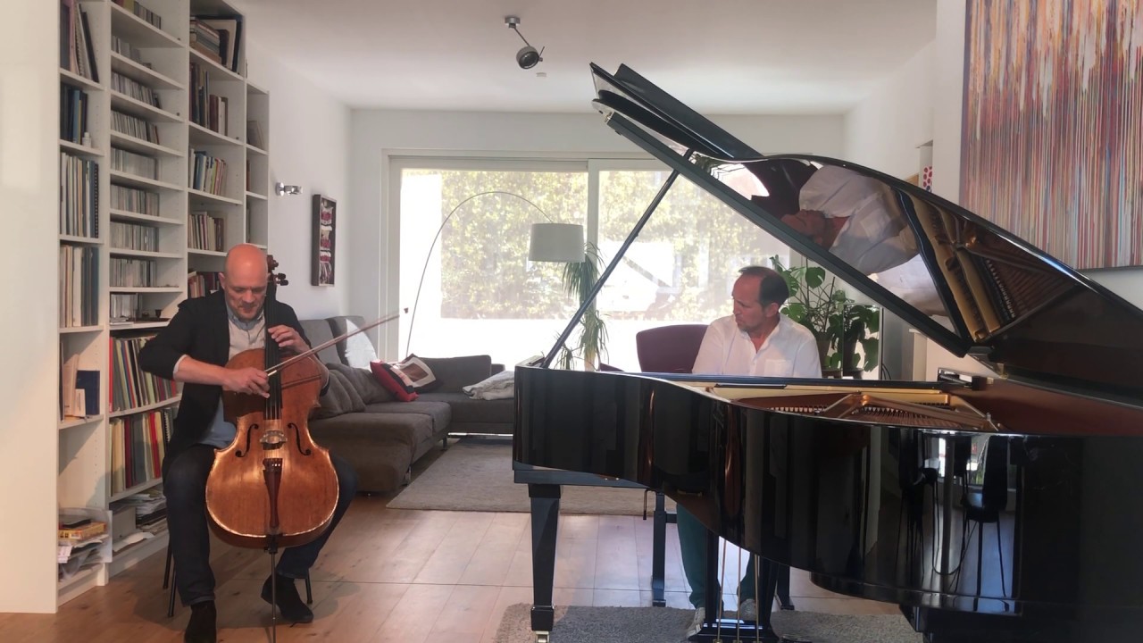 Duo Runge&Ammon plays 'Oblivion' by Astor Piazzolla