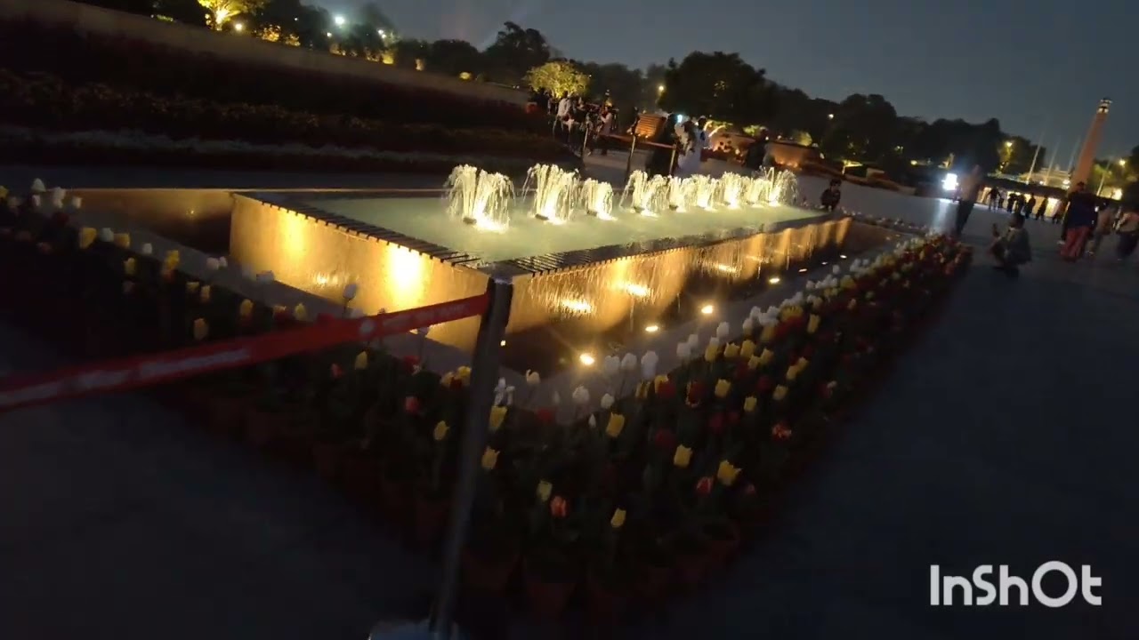 Aaj meri chauthi vlogs India gate night view #trendingvlog #viralvlogs #indiagate #trendingvlog #RR
