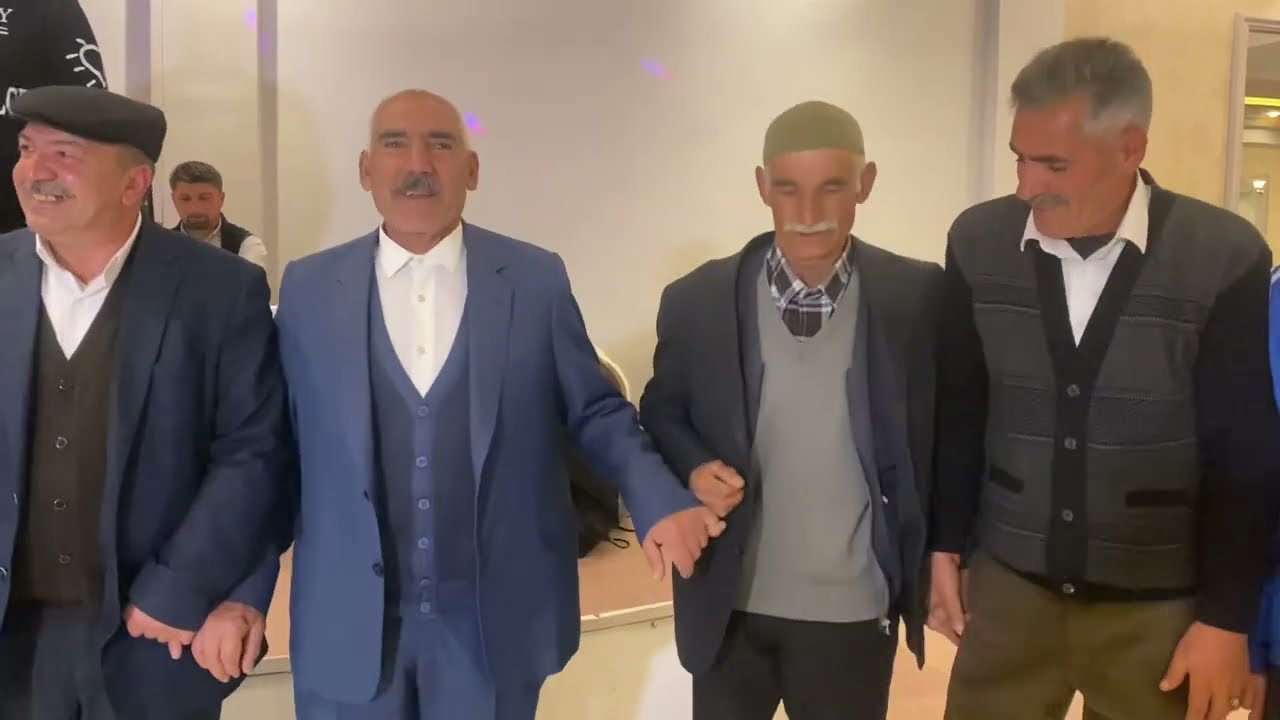 Serhat Çelik Halay Ceken Amca Efsane . İletişim 0539 581 30 25
