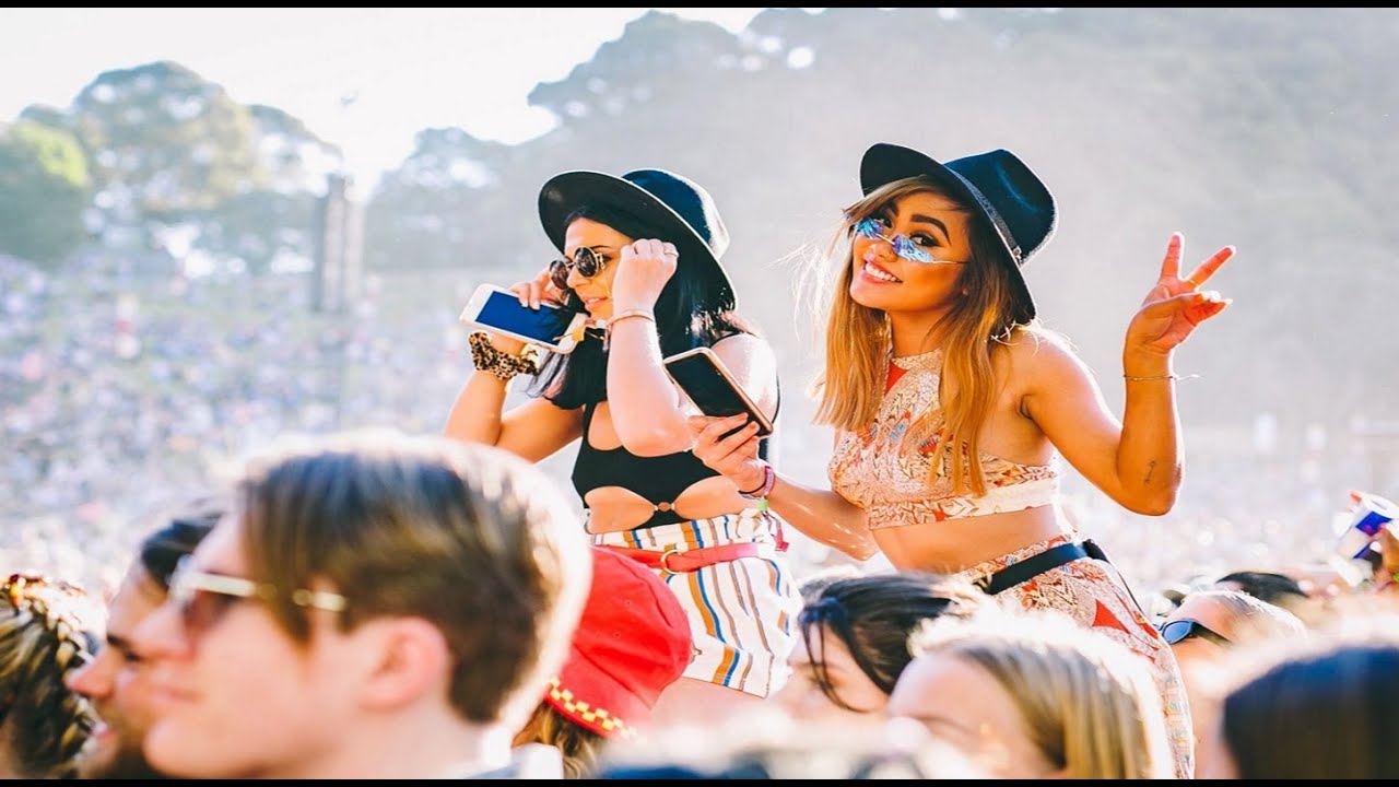 Tomorrowland  Warm Up Mix  -  Dj Serj Moldova.