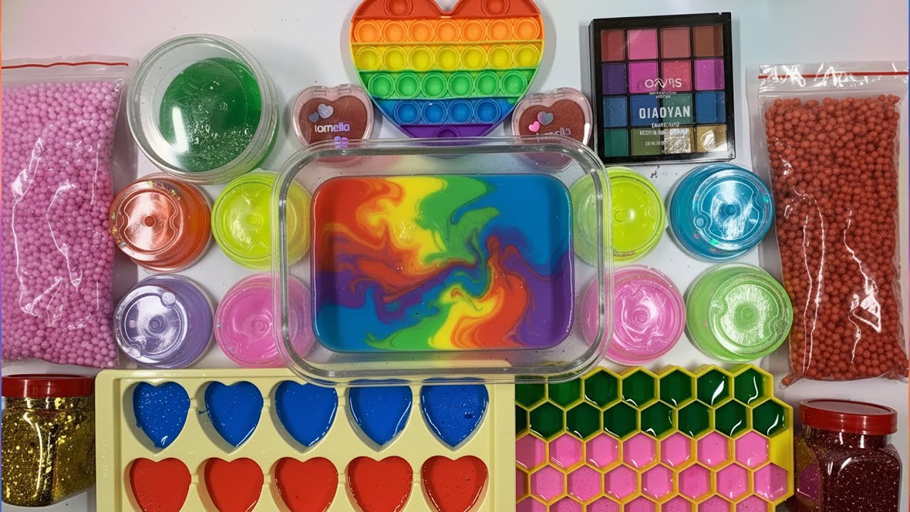 RELAXING WITH CLAY PIPING BAGS VS GLITTER VS MAKEUP ! Mixing Random Things Into Slime #1