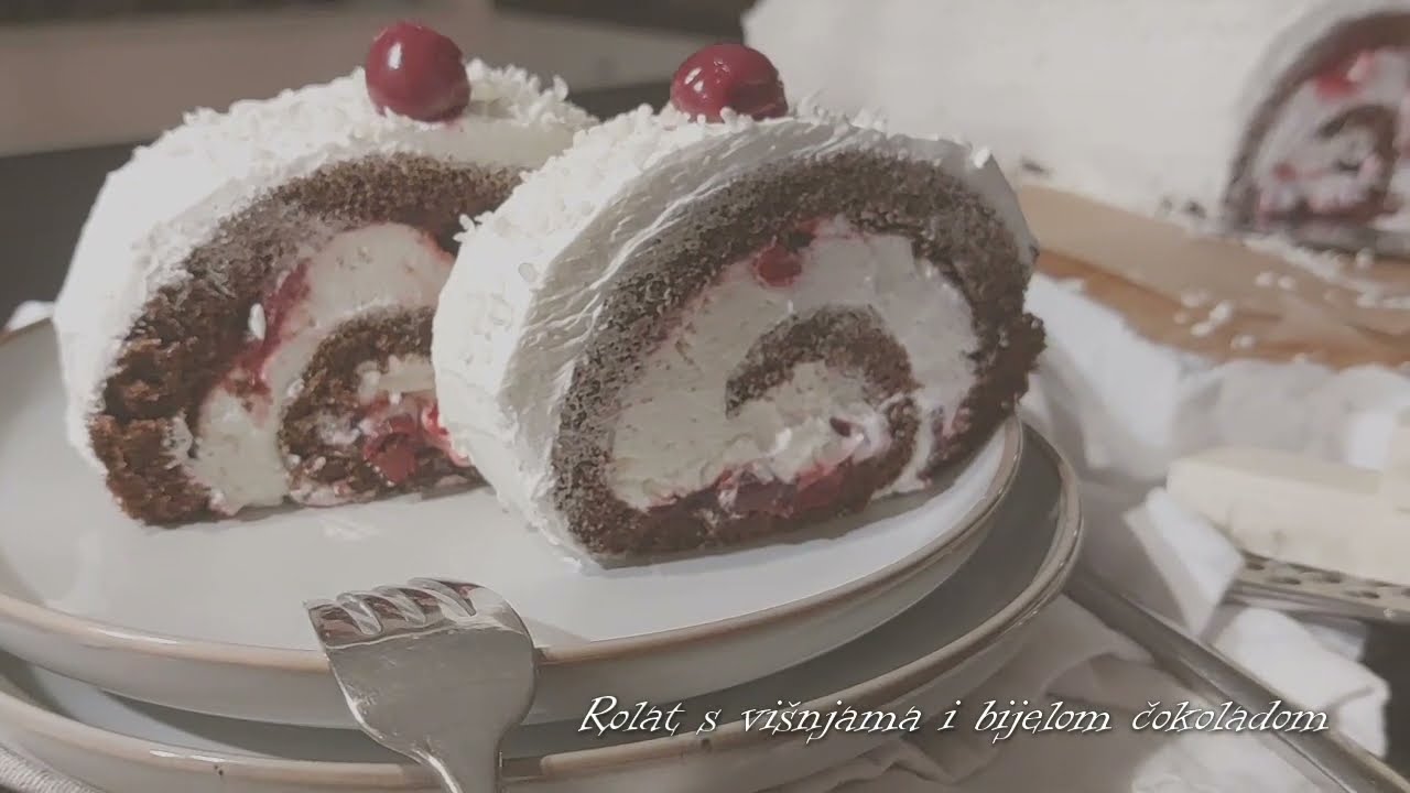 Rolat s višnjama i bijelom čokoladom