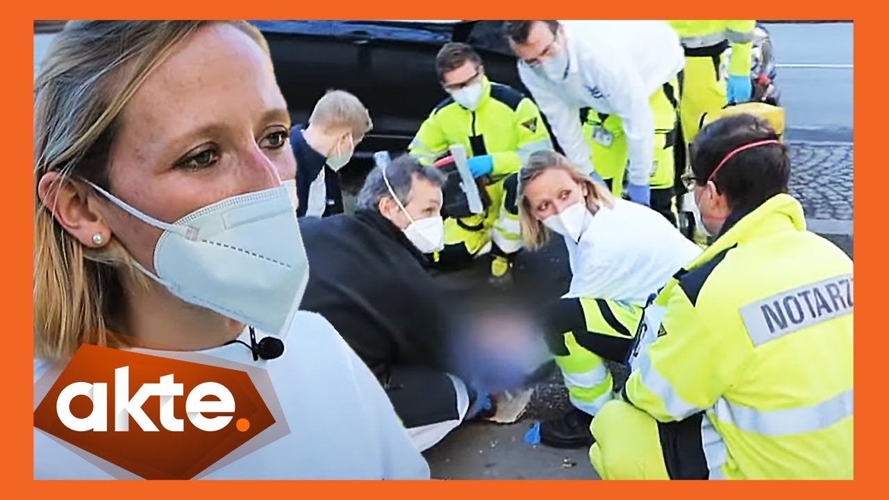 Bewusstlos nach Fahrradsturz! Sanitäter eilen zur Hilfe | Akte | SAT.1
