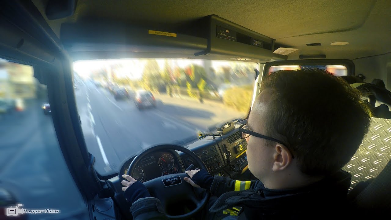 [Inside View] Einsatzfahrt LF-Strunden 1 der Freiwilligen Feuerwehr Köln
