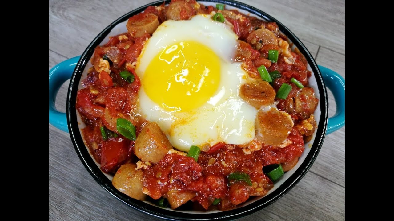 Shakshuka with Sausage (Tomato Eggs with Sausage)